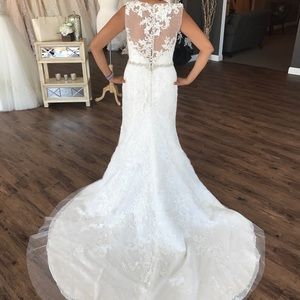 Wedding dress